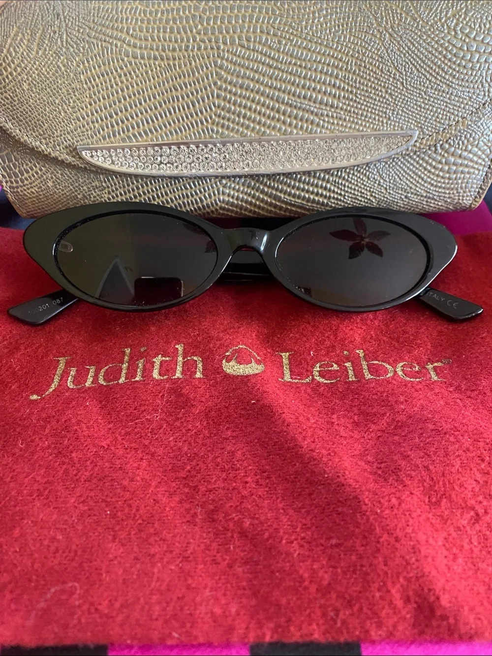 Judith Leiber Black Cat-Eye Sunglasses